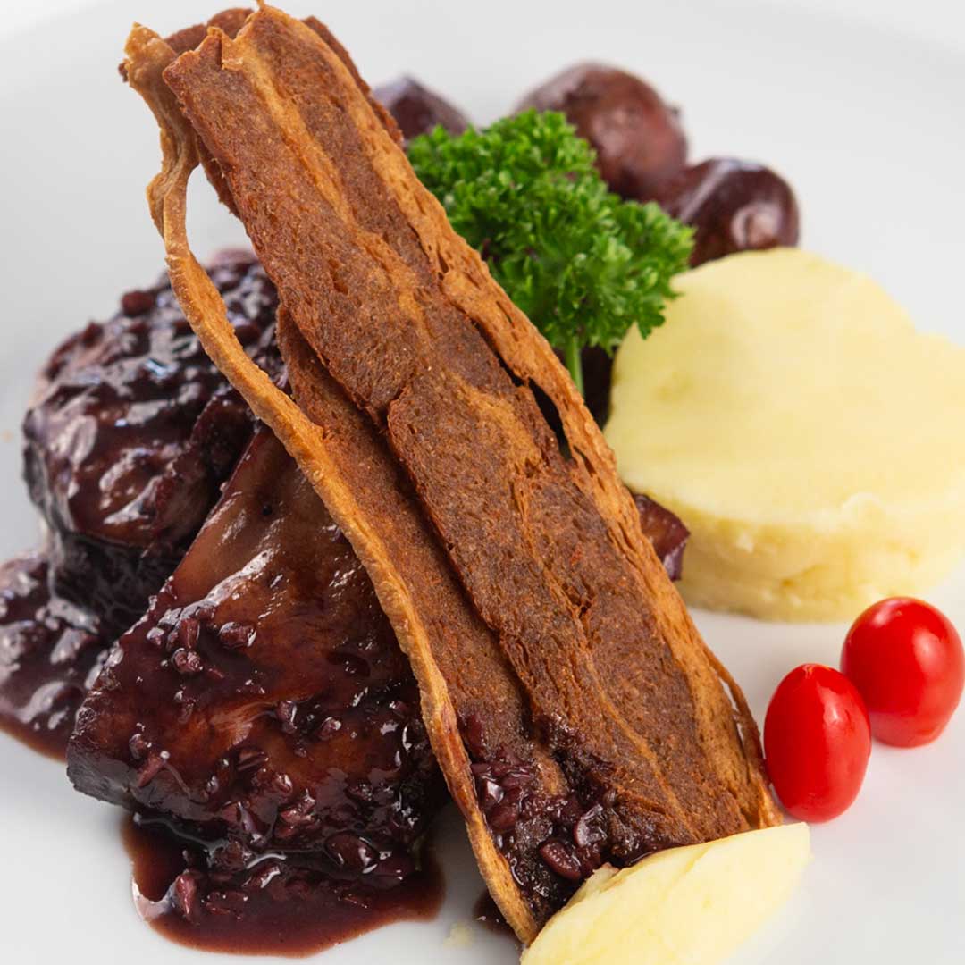 Coq au Vin อกไก่ตุ๋นกับไวน์แดง_กอโกแว็ง